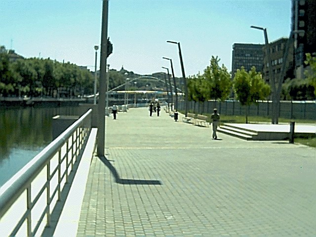 RIVERSIDE WALK, FOOTBRIDGE BY CALATRAVA IN BACKGROUND