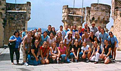 Grupo Kansas atop el Alcázar